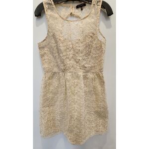 NWOT Max and Riley Cream Floral Lace Sleeveless Fit & Flare Dress - Size Medium